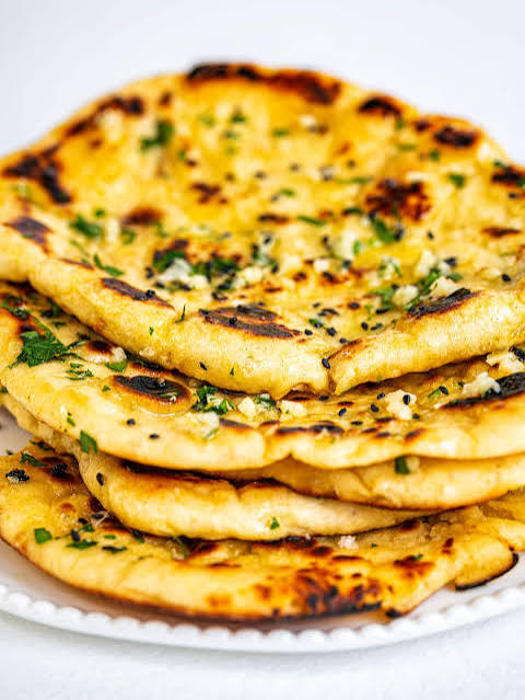 GARLIC NAAN
